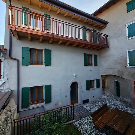 Casa Antico Borgo - Appartamento 1 Assenza di Brenzone Bagian luar foto
